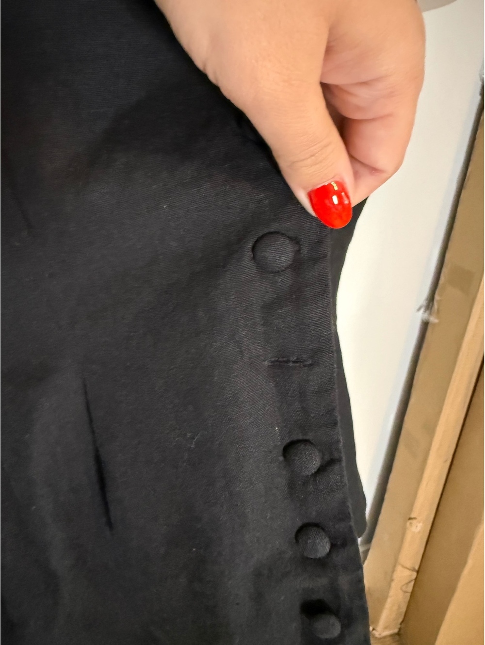 WAYF‎ Black Linen Blend Halter Top with Button Front - Picture 3 of 10